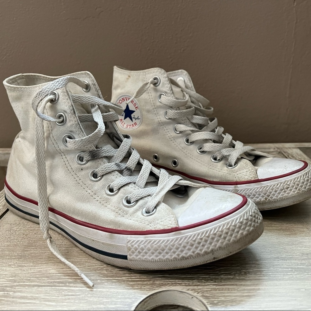 Converse high top white size 6.5 mens 8.5 womens